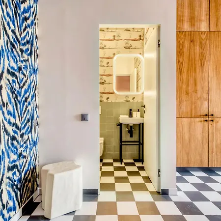 - Wenceslas Square 5 Min - 2 King Beds & Balcony By Gravity Apartman