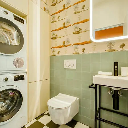 Apartman - Wenceslas Square 5 Min - Ac, 2 Double Beds & Balcony By Gravity